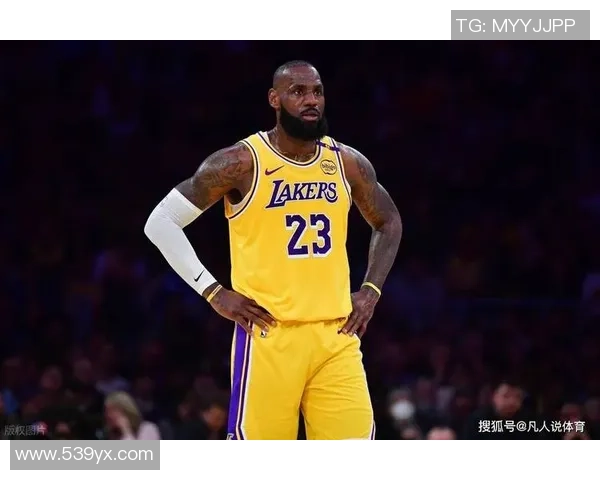 勒布朗·詹姆斯伤愈复出，带领湖人队打败爵士队